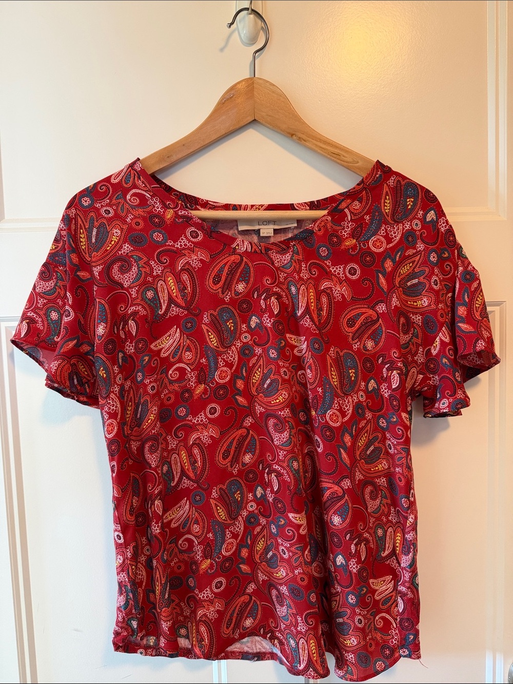 LOFT Red Paisley Mixed Media V-Neck Short Sleeve Top